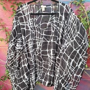 Chico's black and white kimono L/XL